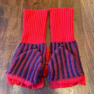 JCrew gloves in red and navy. Material is rayon, wool and cashmere.